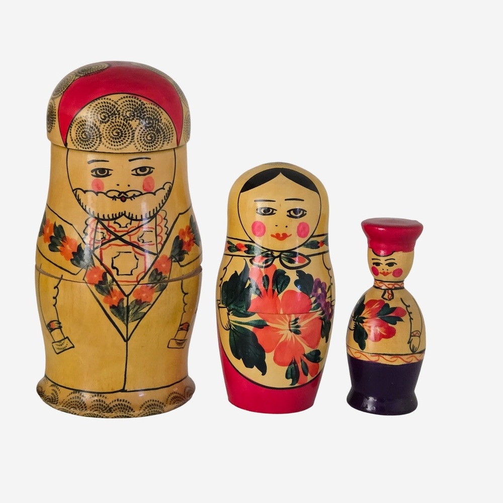 Vintage Hand-Painted Russian Nesting Dolls Matryoshka Set – Made in USSR Wooden